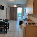 Zannis Apartahotel