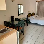 Apartahotel Zannis 3*