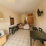 Zannis Apartahotel 3*