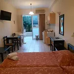 Apartahotel Zannis 3*