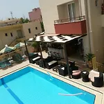 Apartahotel Zannis Rétino