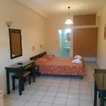 Zannis Apartahotel 3*