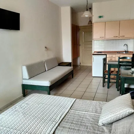 アパートホテル Zannis