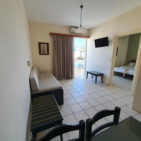 Zannis アパートホテル レティムノ