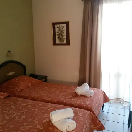 Zannis アパートホテル 3*