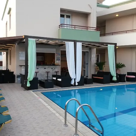 アパートホテル Zannis