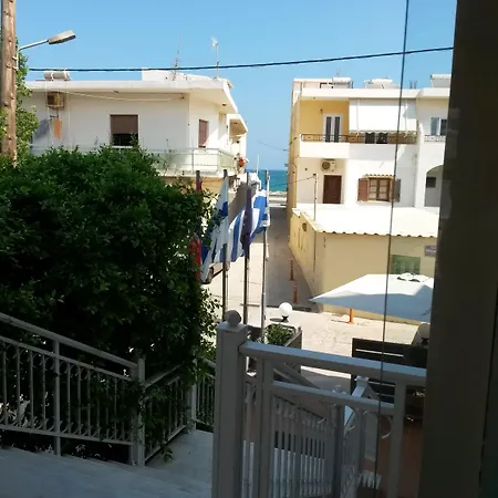 Ξενοδοχείο με διαμερίσματα Zannis