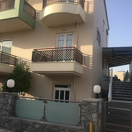 Zannis アパートホテル 3*