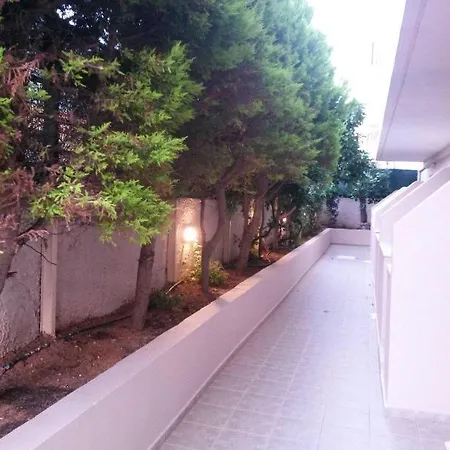 Ξενοδοχείο με διαμερίσματα Zannis 3*