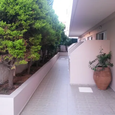 Zannis Apartahotel Rétino