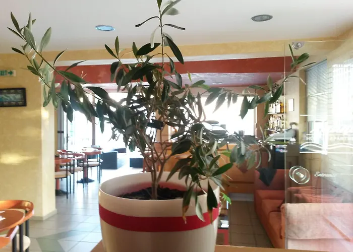 Zannis Apartahotel 3*