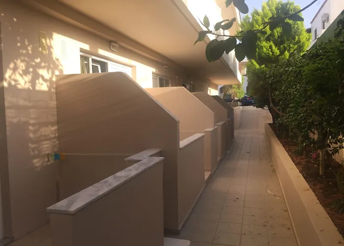 Zannis Lejlighedshotel 3*