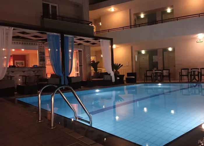 Zannis Apartahotel 3*